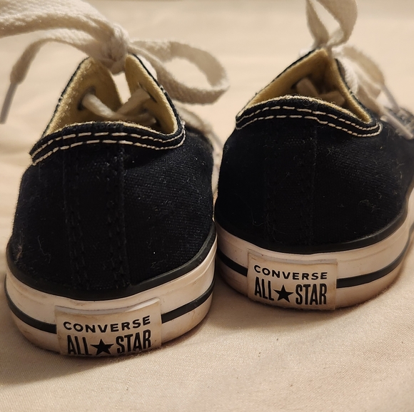 Converse Kids Size 8 - Picture 6 of 6